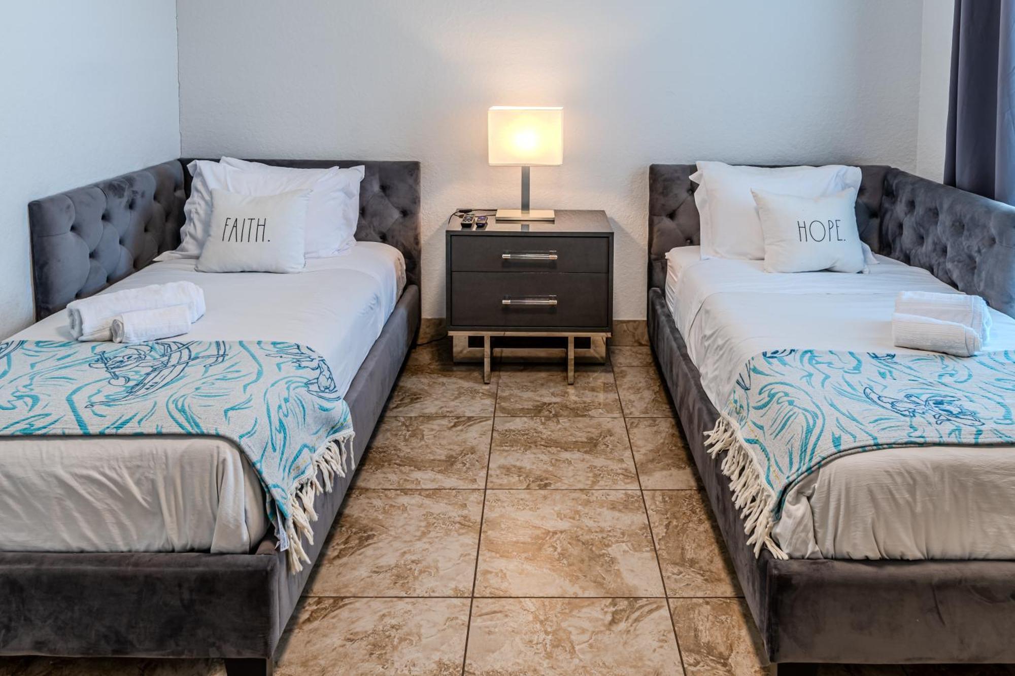 Apartment 3 Bedroom In Tuscana Resort , 15" From Disney Kissimmee Buitenkant foto